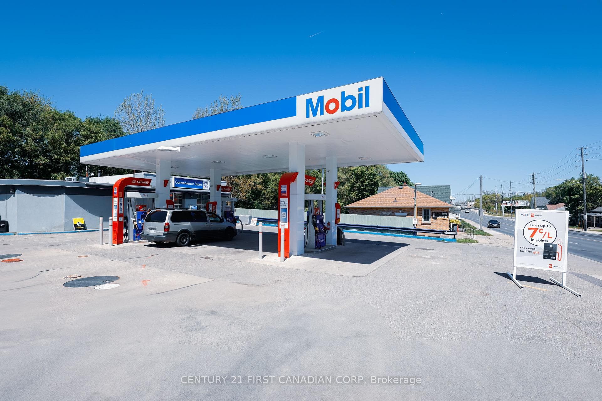 19 Adelaide Street, London South, ON N5Z 3J9 - Photo 1