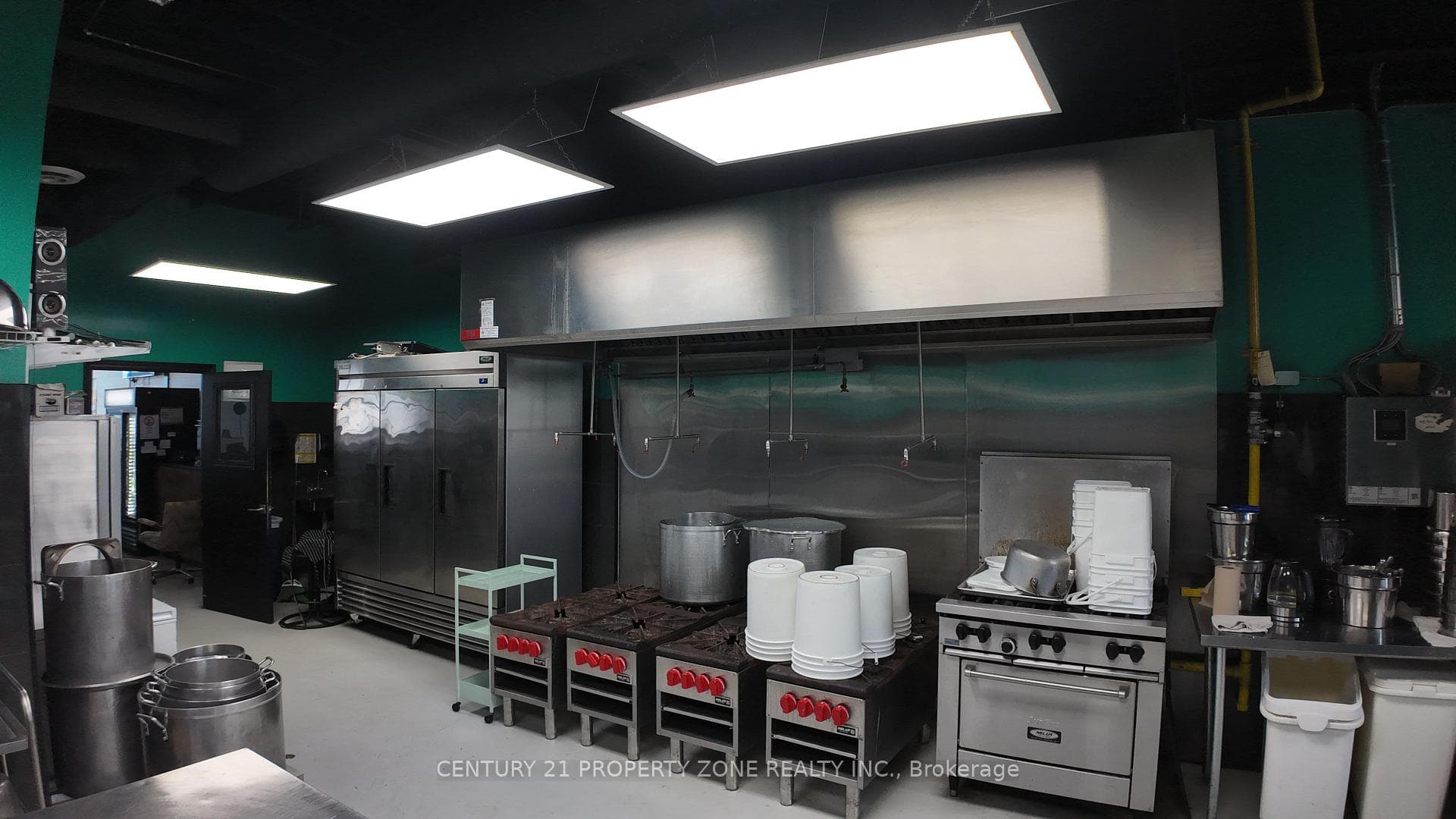3300 Dufferin Street Unit F, York / Weston, ON M6A 2T5 - Photo 1