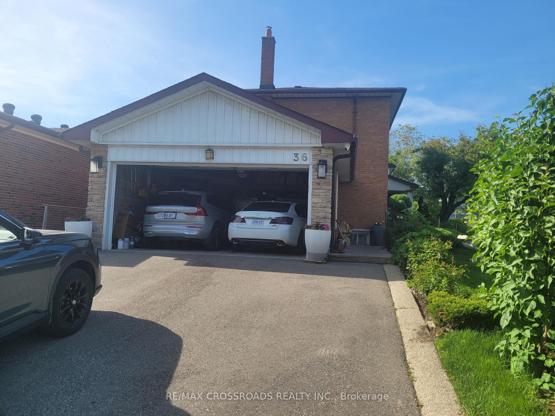 36 Caverley Drive, Etobicoke (Kingsview Village / Humber Heights), ON M9R 2L8 - Photo 1