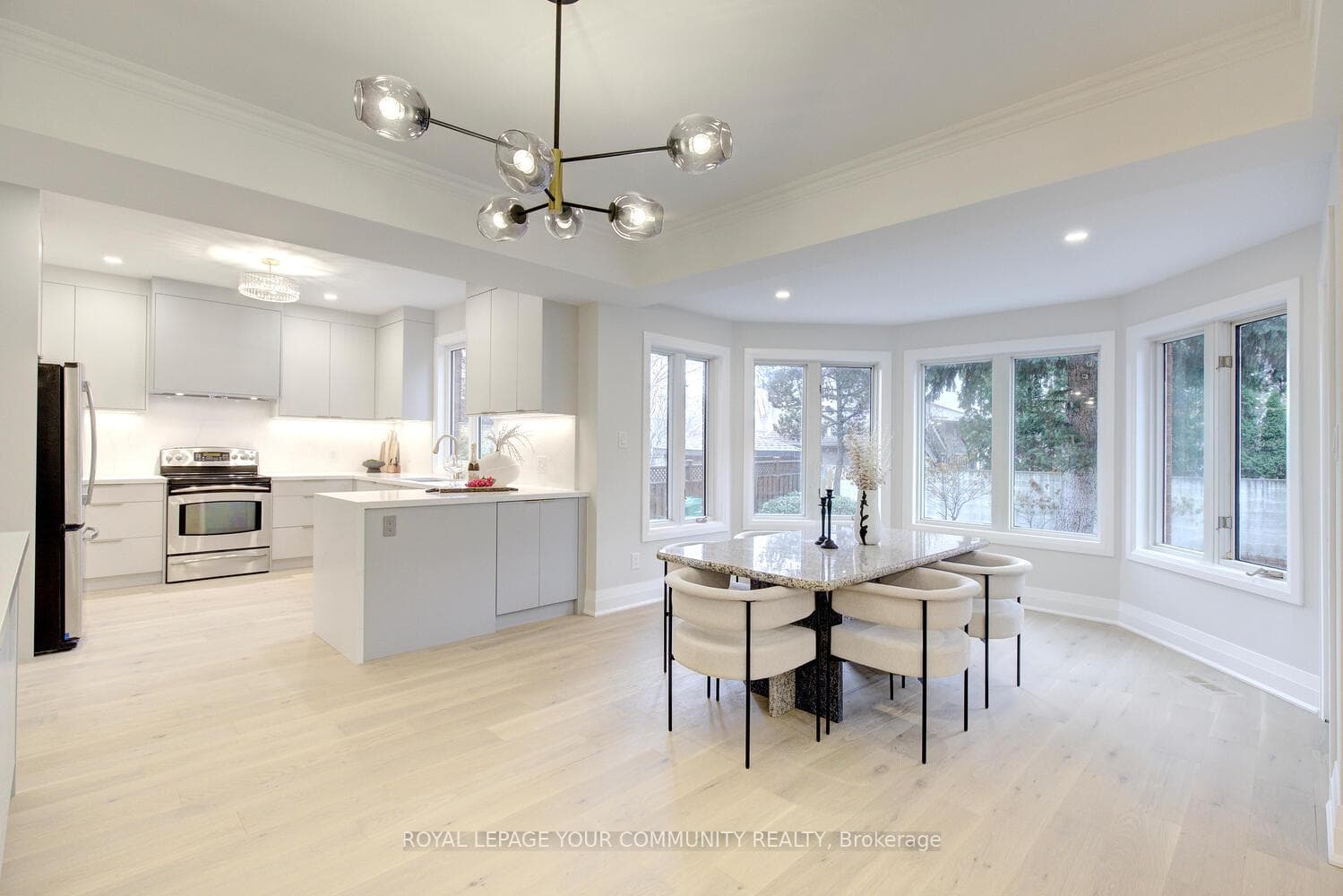 4128 Tapestry Trail, Mississauga, ON L4W 4B7 - Photo 1