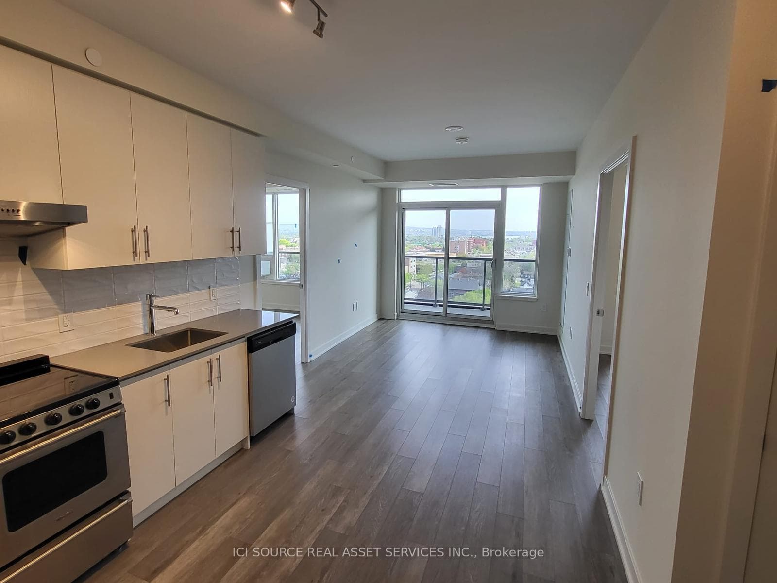 212 King William Street Unit 1122, Hamilton, ON L8R 0A6 - Photo 1