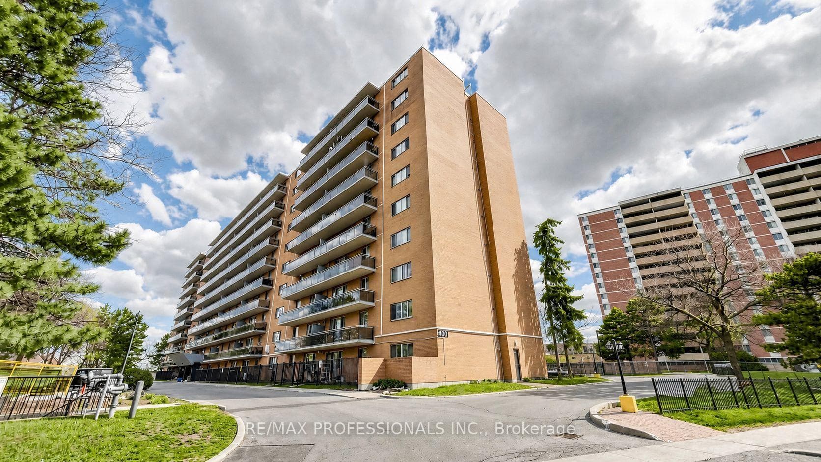 100 Dundalk Drive Unit 809, Dorset Park / Kennedy Park, ON M1P 4V2 - Photo 1