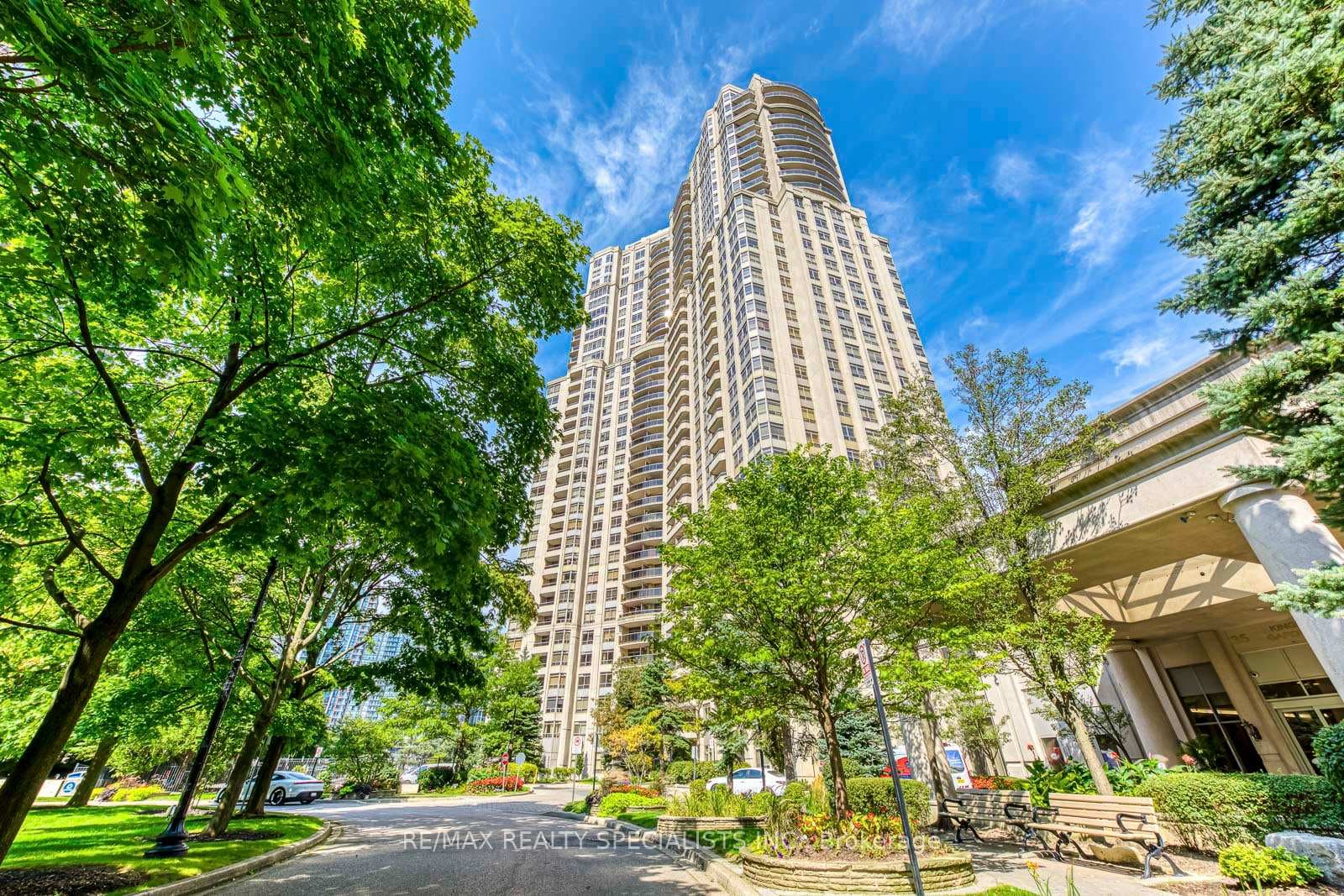 35 Kingsbridge Garden Circle Unit 3005, Mississauga, ON L5R 3Z5 - Photo 1