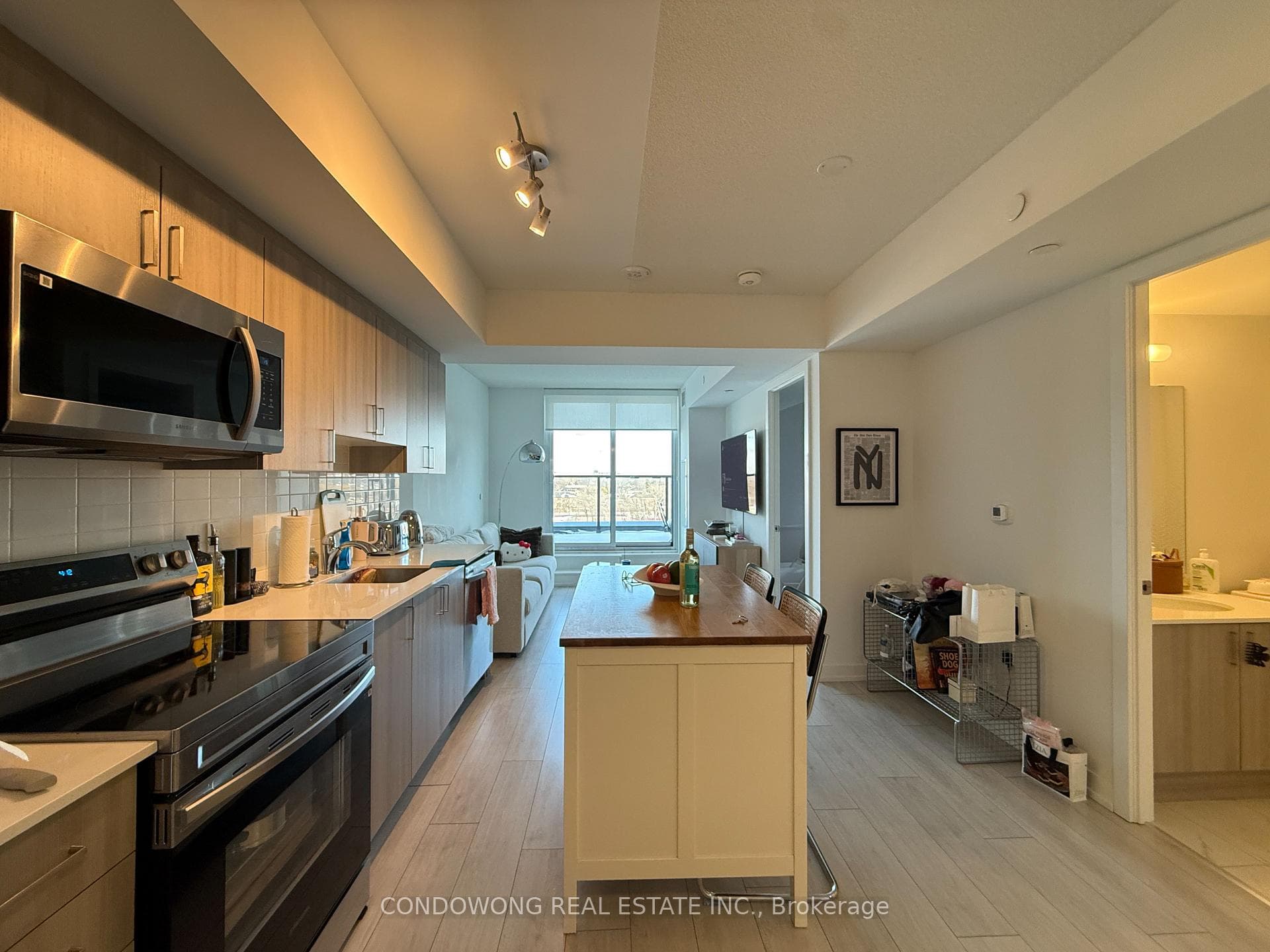 Super Bright & Spacious