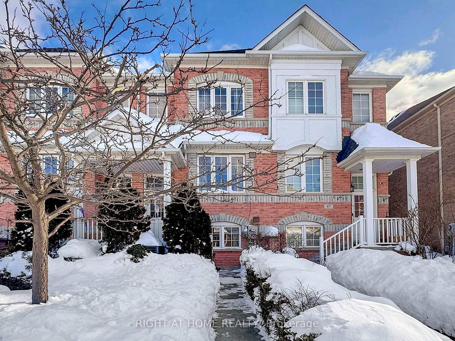49 Wilkes Crescent, Dorset Park / Kennedy Park, ON M1L 0B4 - Photo 1