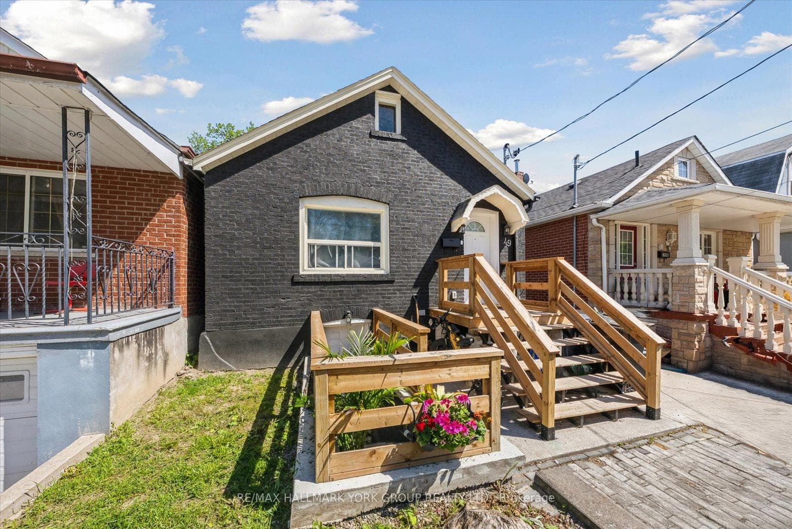 49 Cordella Avenue, Keelesdale / Eglinton West, ON M6N 2J7 - Photo 1