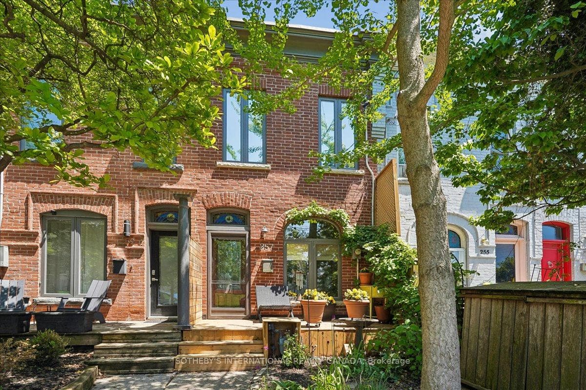 257 Booth Avenue, Riverdale / Leslieville, ON M4M 2M7 - Photo 1