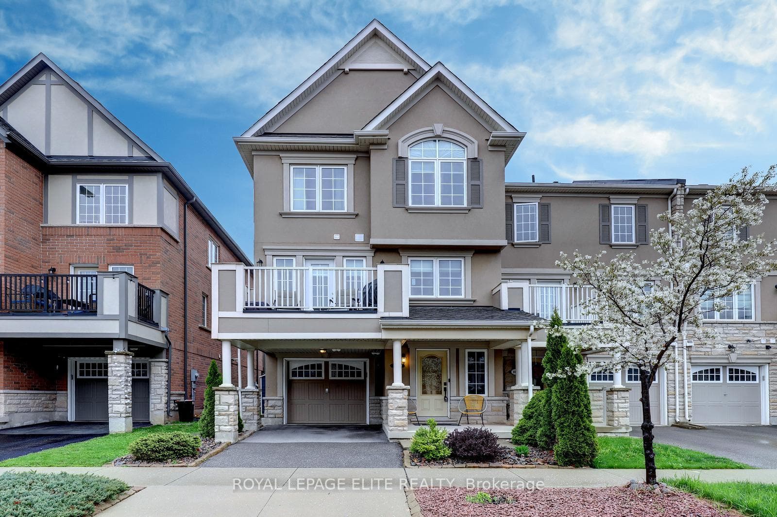 304 Sarah Cline Drive, Oakville