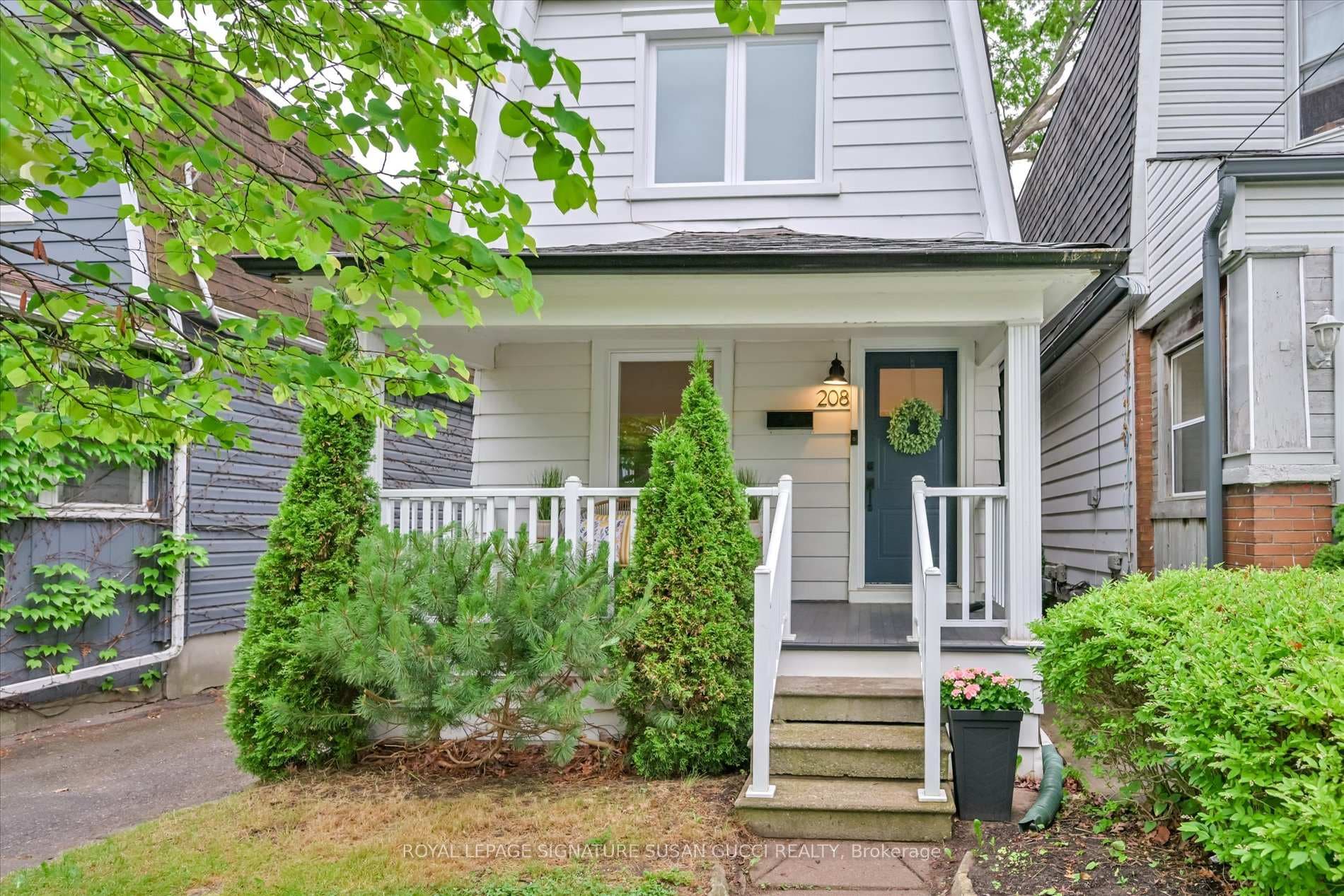 208 Oak Park Avenue, Danforth / East York, ON M4C 4M8 - Photo 1