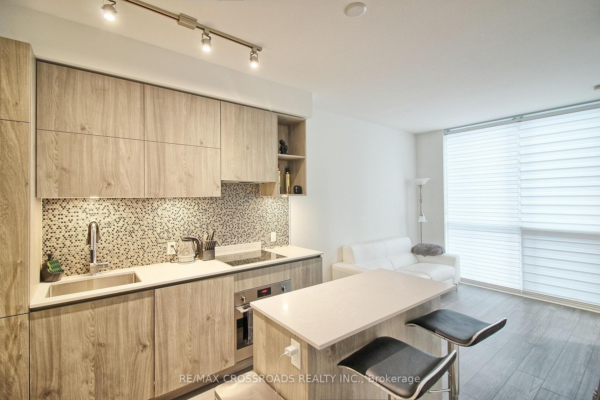 1 Yorkville Avenue Unit 3003, Annex / Yorkville / Summerhill, ON M4W 0B1 - Photo 1