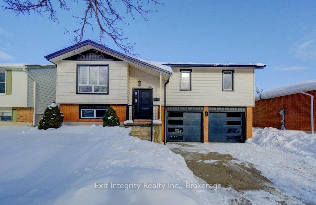 402 Heritage Drive, Kitchener, ON N2B 3M9 - Photo 1