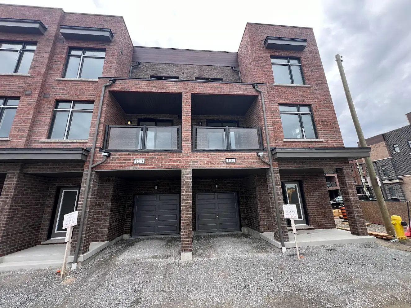 1865 Pickering Parkway Unit 101, Pickering, ON L1V 0H2 - Photo 1