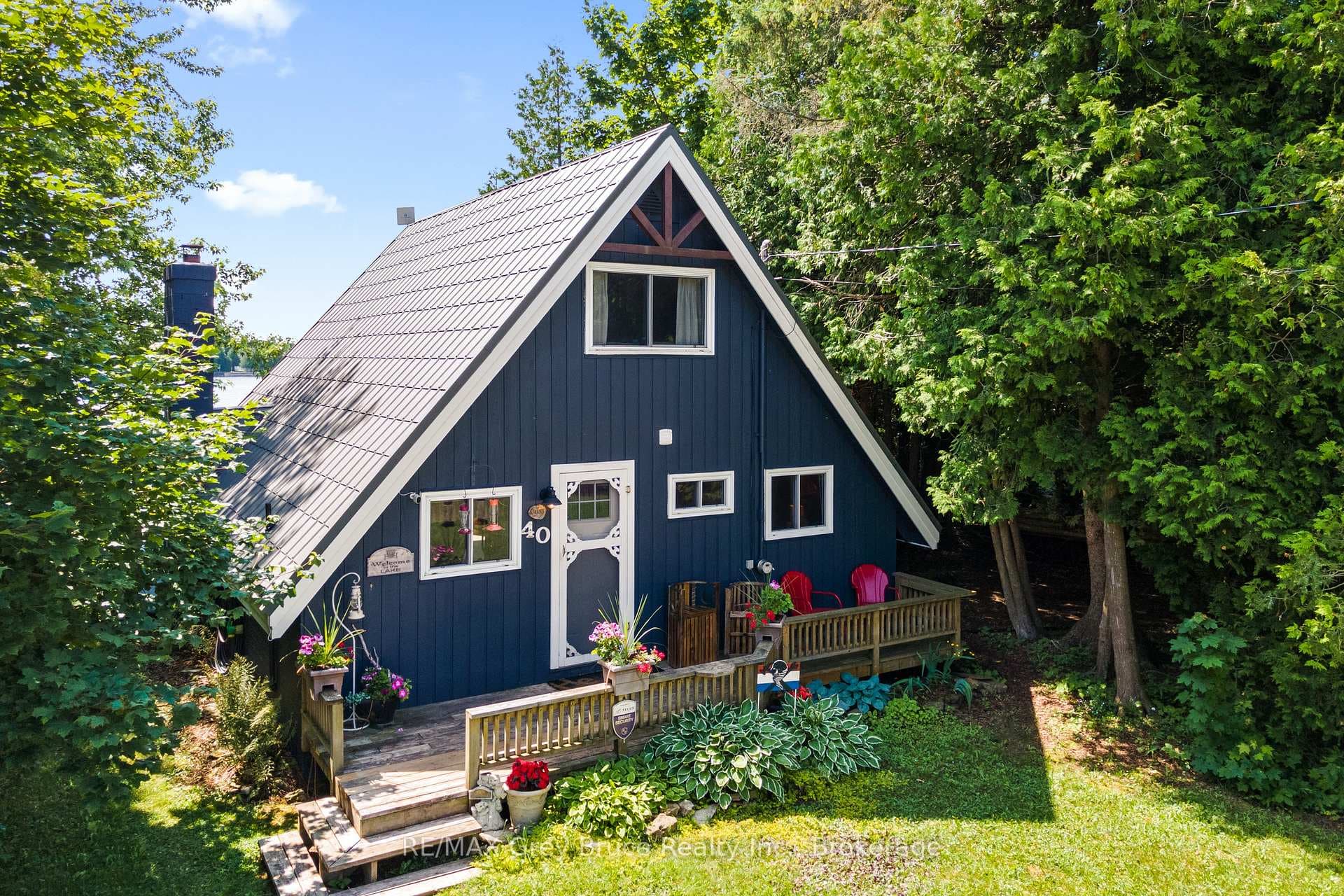 40 Aberdeen Avenue, Northern Bruce Peninsula, ON N0H 2T0 - Photo 1