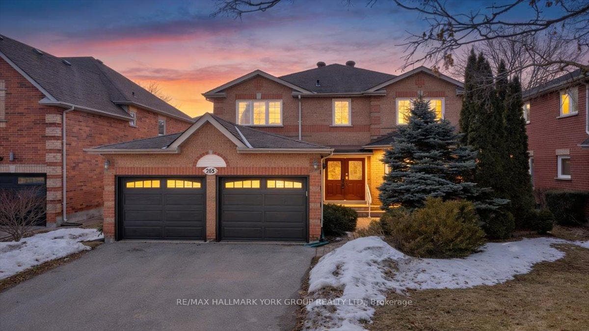 263 McClellan Way, Aurora, ON L4G 6N9 - Photo 1