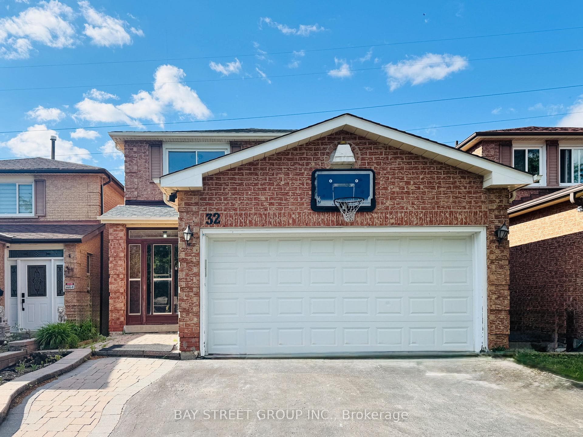 32 Perthshire Street, Scarborough Village / Eglinton East, ON M1V 3A9 - Photo 1