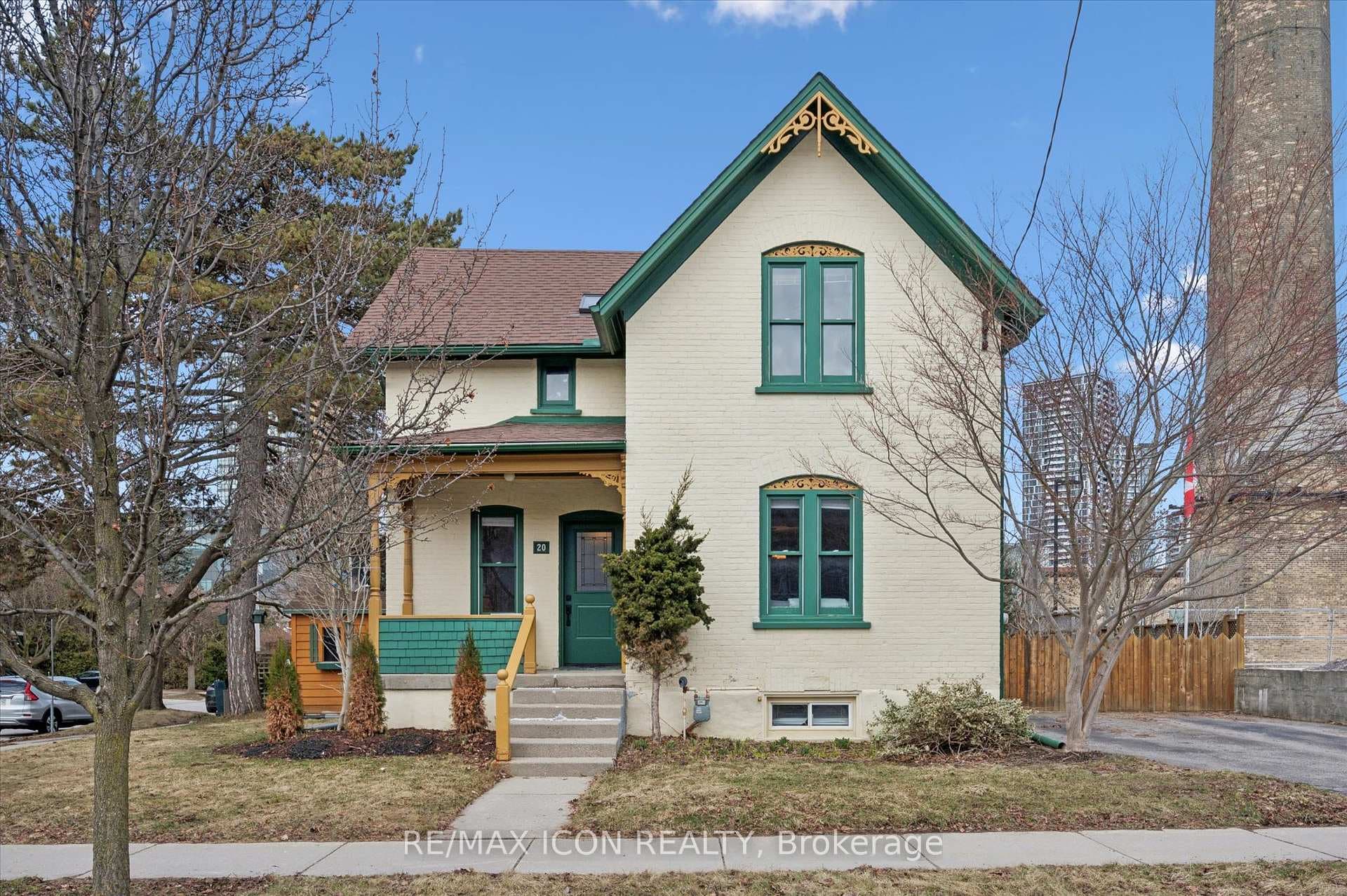 20 Linden Avenue, Kitchener, ON N2G 2A4 - Photo 1