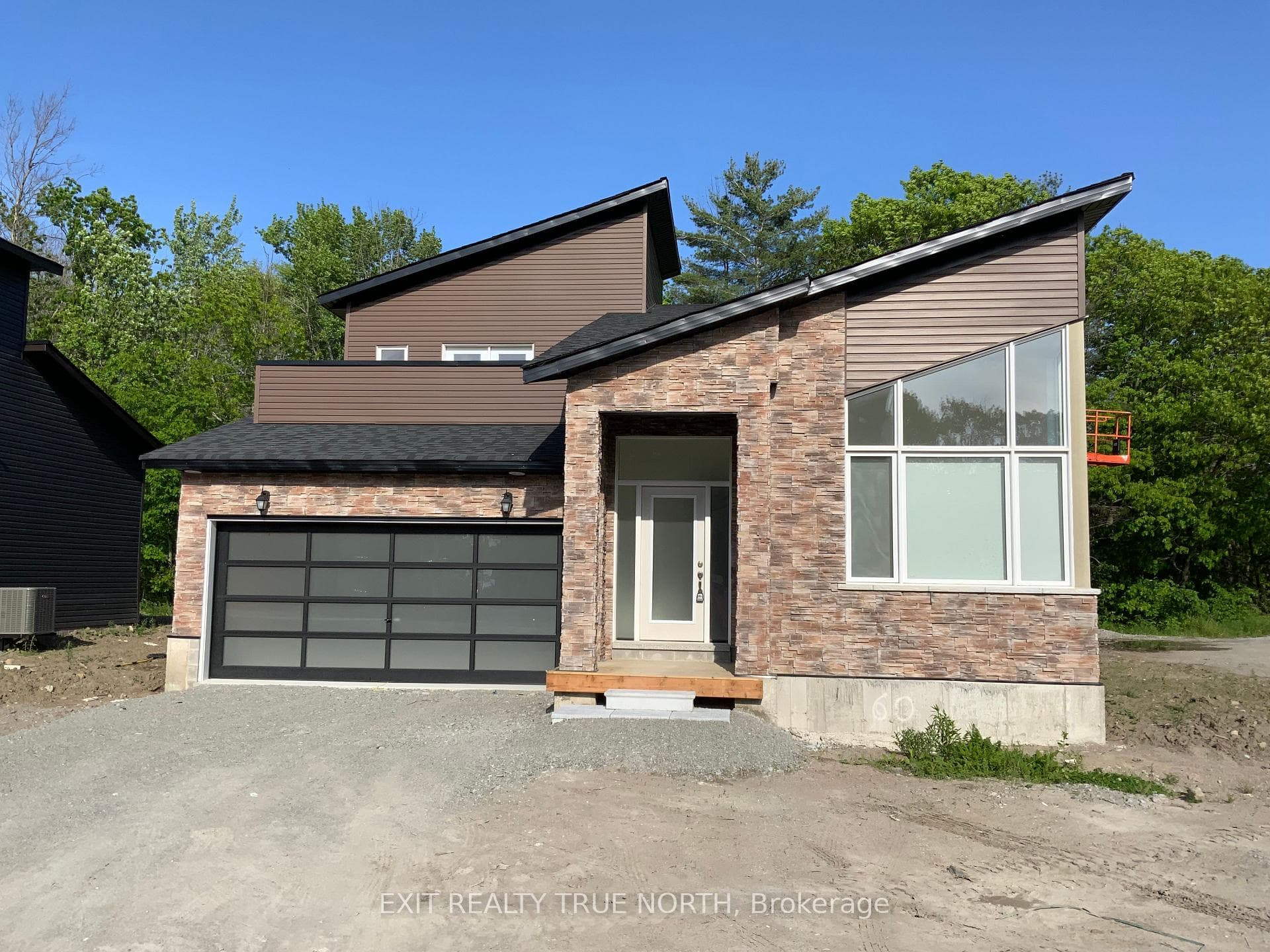 139 Marina Village Drive, Georgian Bay