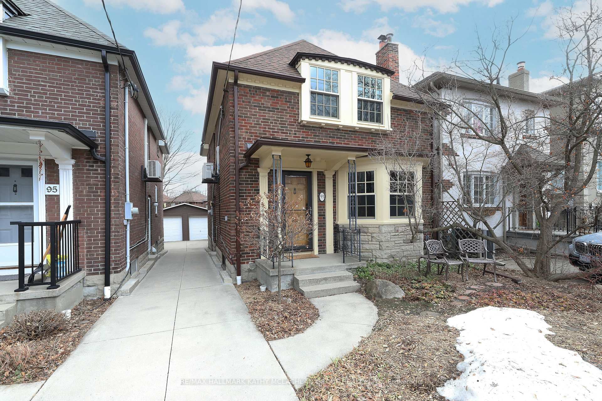 93 Donegall Drive, Flemingdon Park / Don Mills, ON M4G 3G9 - Photo 1