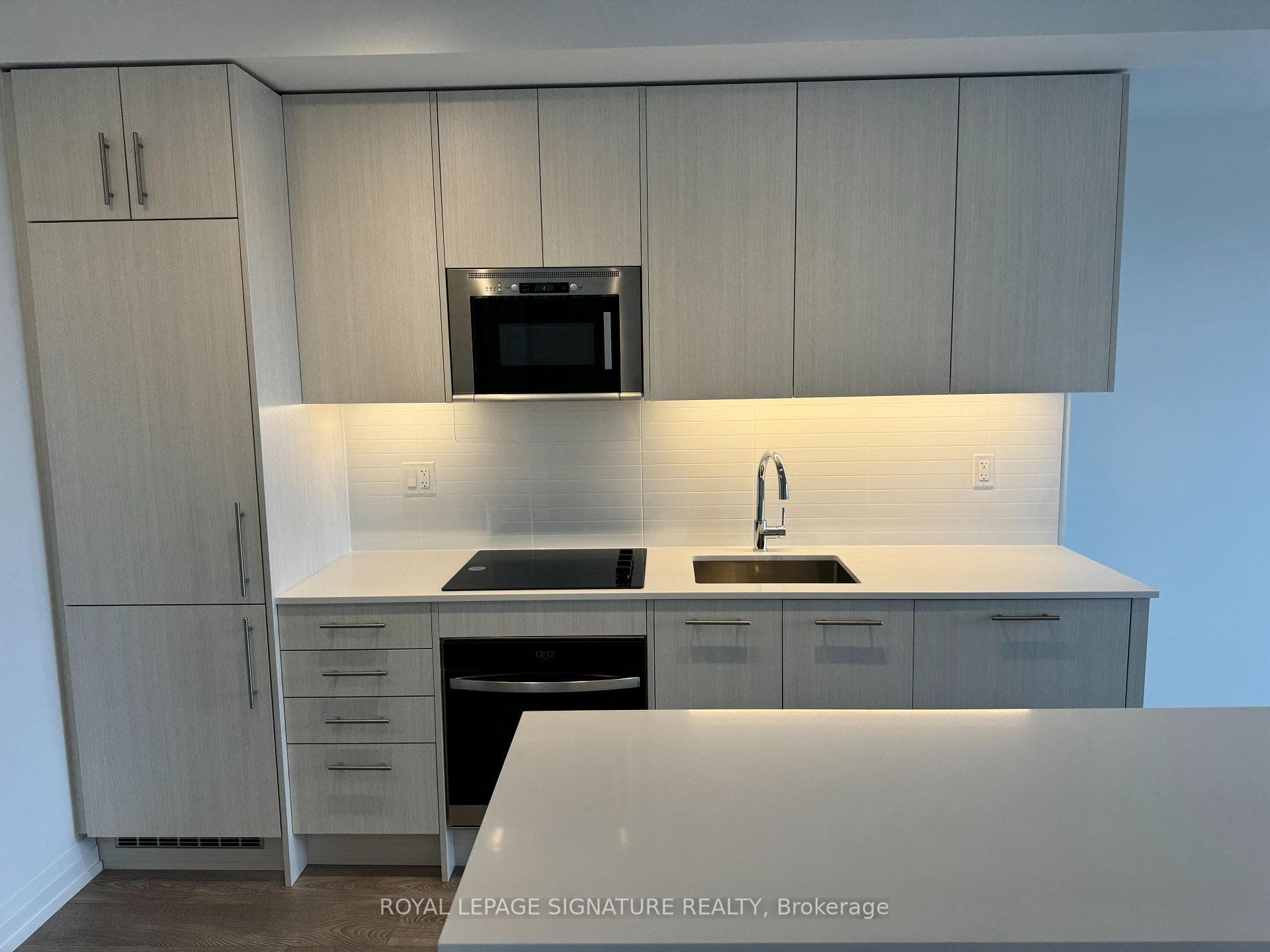 286 Main Street Unit 2711, The Beaches / Upper Beaches, ON M4C 0B3 - Photo 1