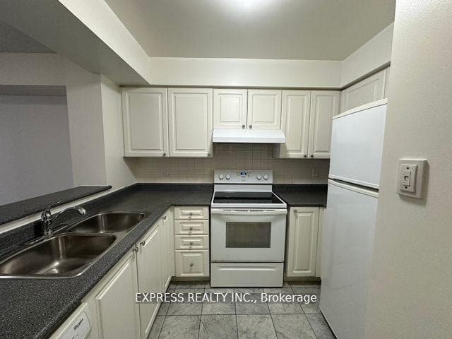 18 Hillcrest Avenue Unit 701, Willowdale / Newtonbrook, ON M2N 6T5 - Photo 1