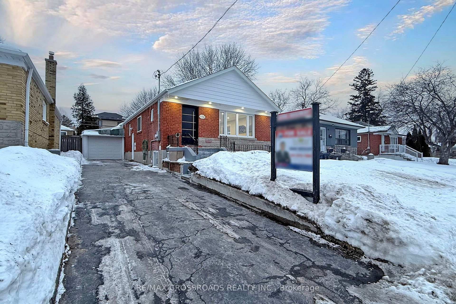126 Portsdown Road, Dorset Park / Kennedy Park, ON M1P 1V5 - Photo 1