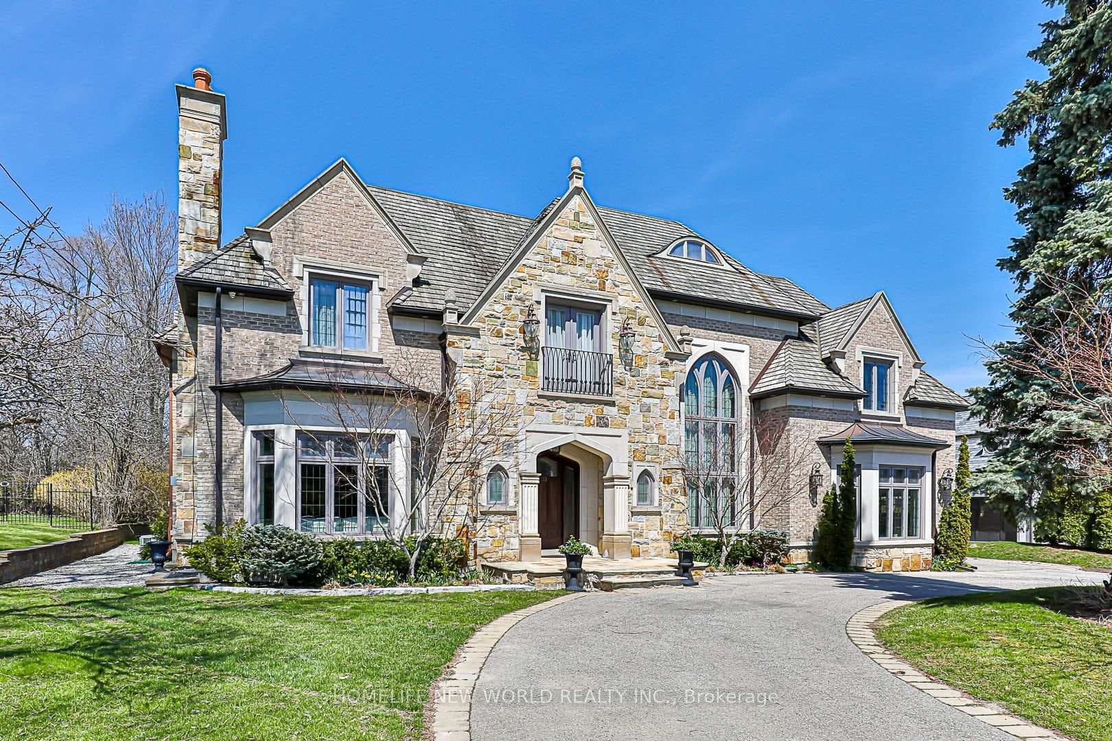 11 Purling Place, Don Mills / Parkwoods / Victoria Village, ON M3B 1V4 - Photo 1