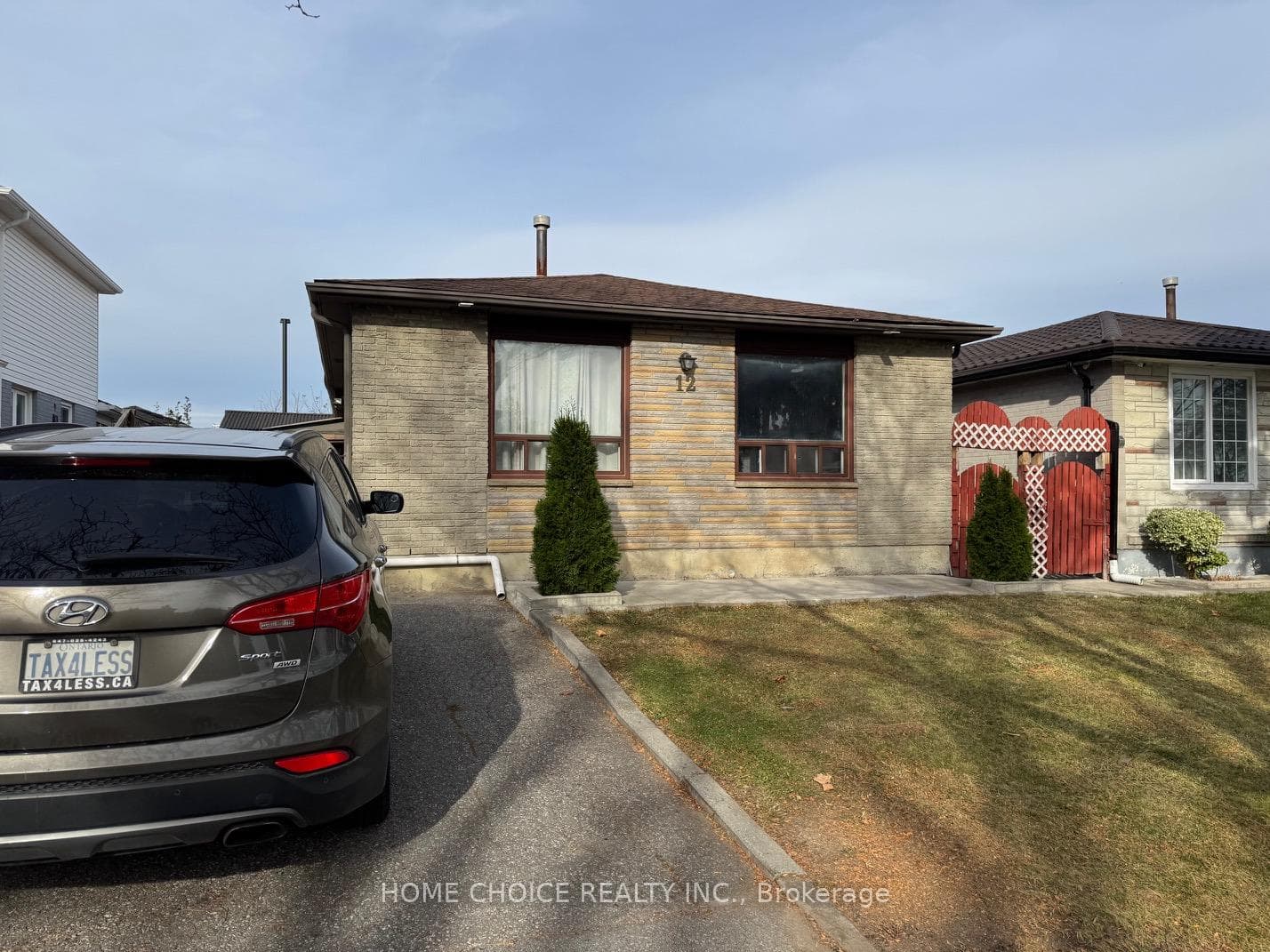12 Sultan Pool Drive, Etobicoke (West Mall / Rexdale), ON M9V 4H2 - Photo 1