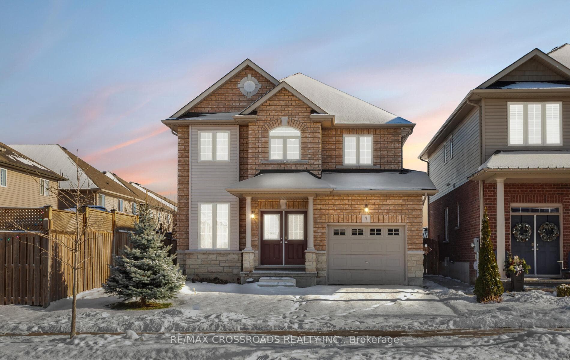 7 Colorado Boulevard, Hamilton, ON L0R 1P0 - Photo 1