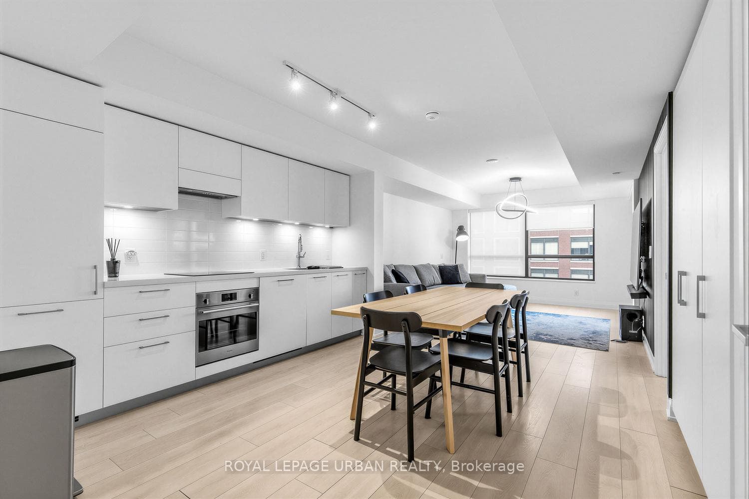 33 Frederick Todd Way Unit 505, Flemingdon Park / Don Mills, ON M1S 2K2 - Photo 1