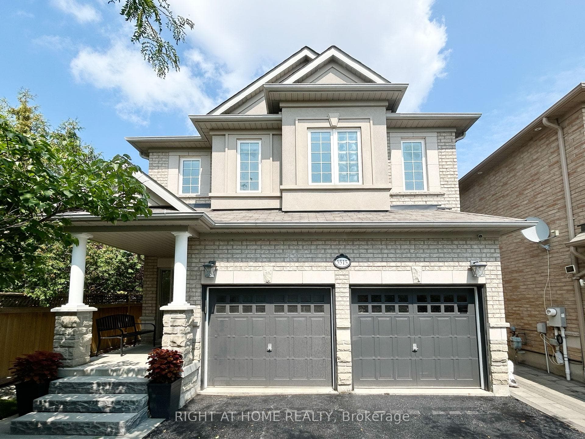 5515 Doctor Peddle Crescent, Mississauga, ON L5M 0K6 - Photo 1