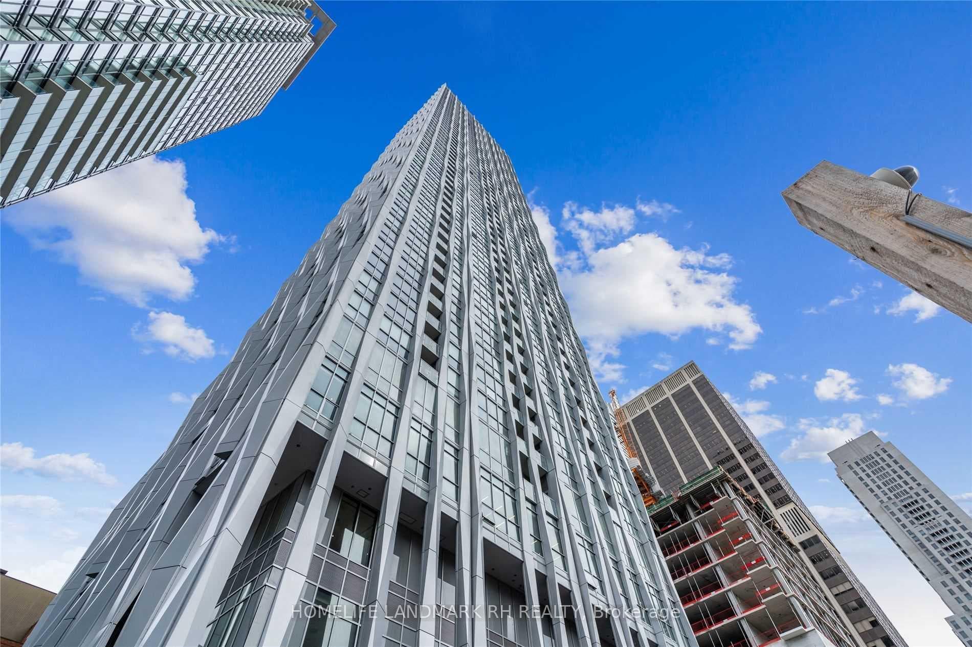 1 Yorkville Avenue Unit 2208, Annex / Yorkville / Summerhill, ON M4W 1L1 - Photo 1