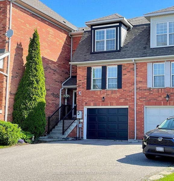 15 Milloy Place, Aurora, ON L4G 7L2 - Photo 1