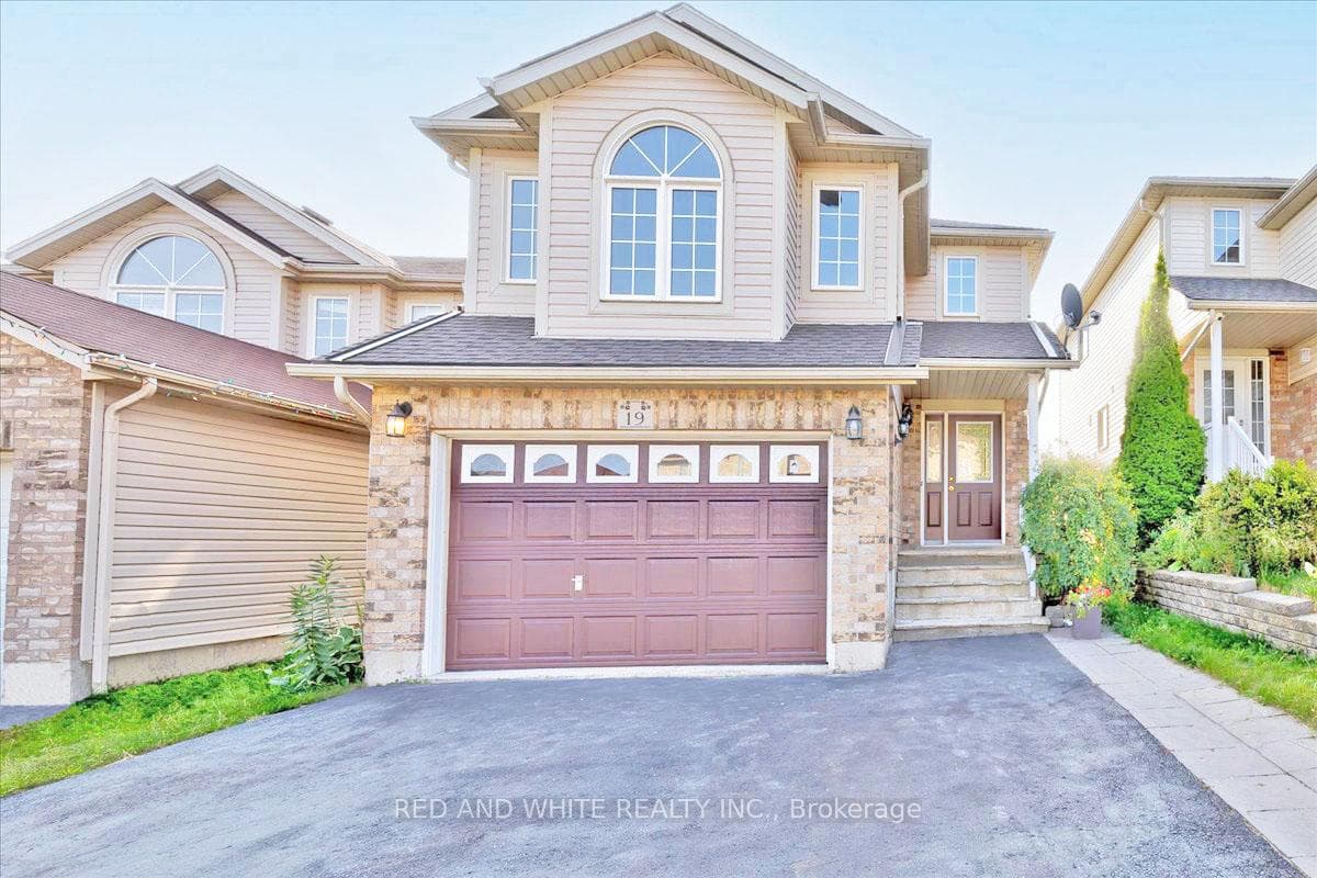 19 Henhoeffer Crescent, Waterloo, ON N2E 4H4 - Photo 1