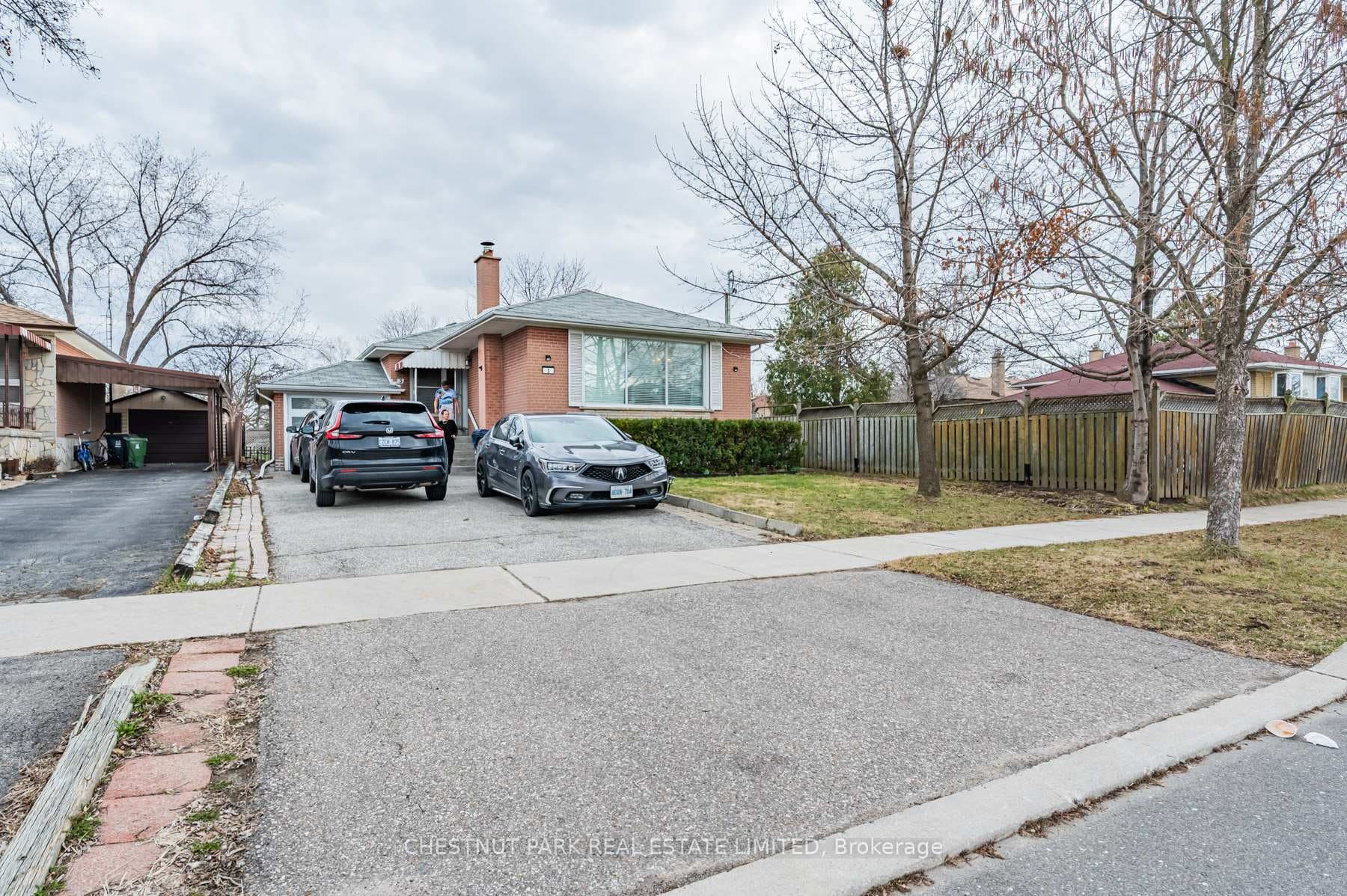 3 Sanctbury Place Unit Lower, Etobicoke (Islington / Rexdale), ON M9C 4M4 - Photo 1