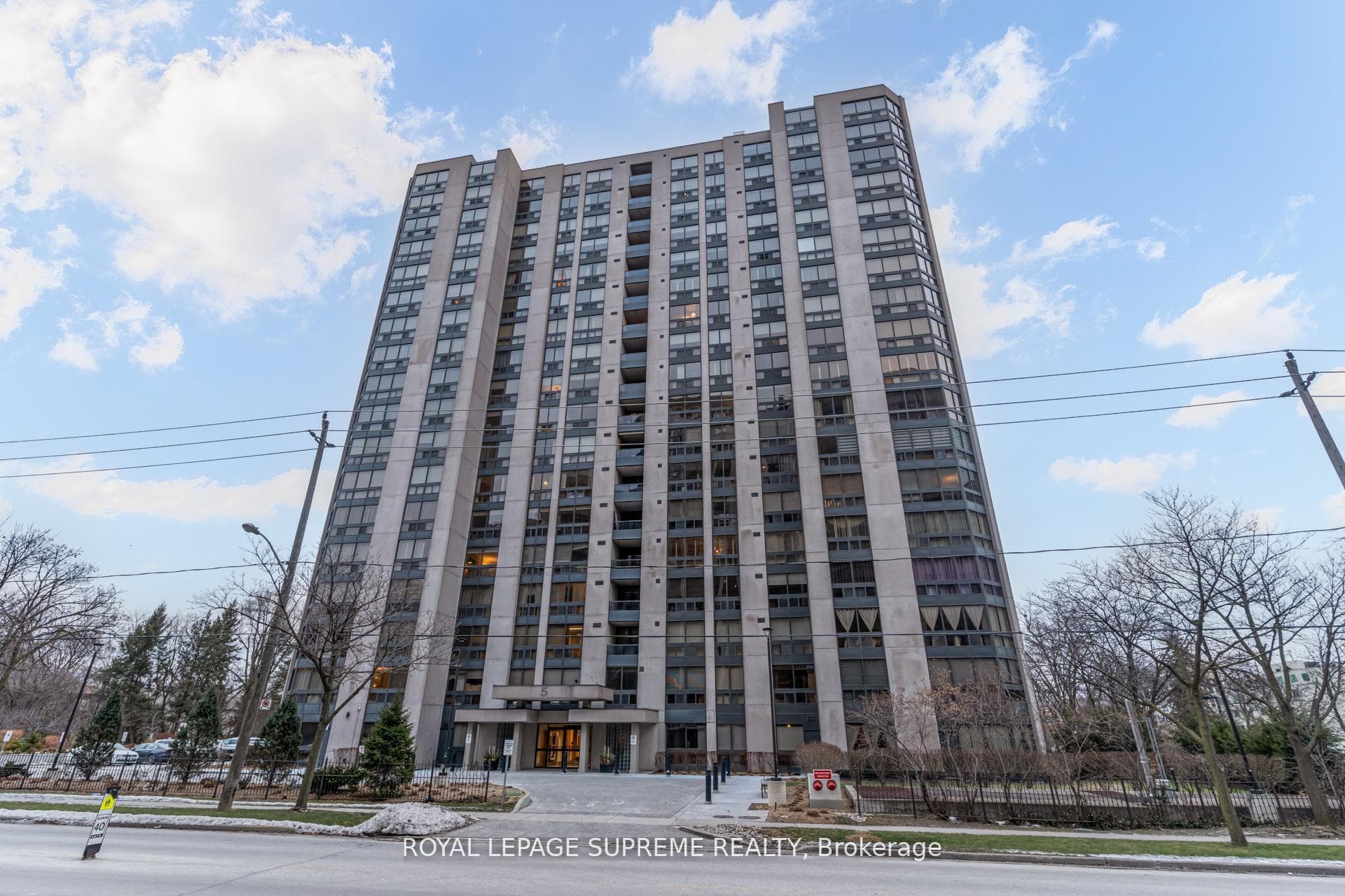 5 Kenneth Avenue Unit 1804, Willowdale / Newtonbrook, ON M2N 6M7 - Photo 1