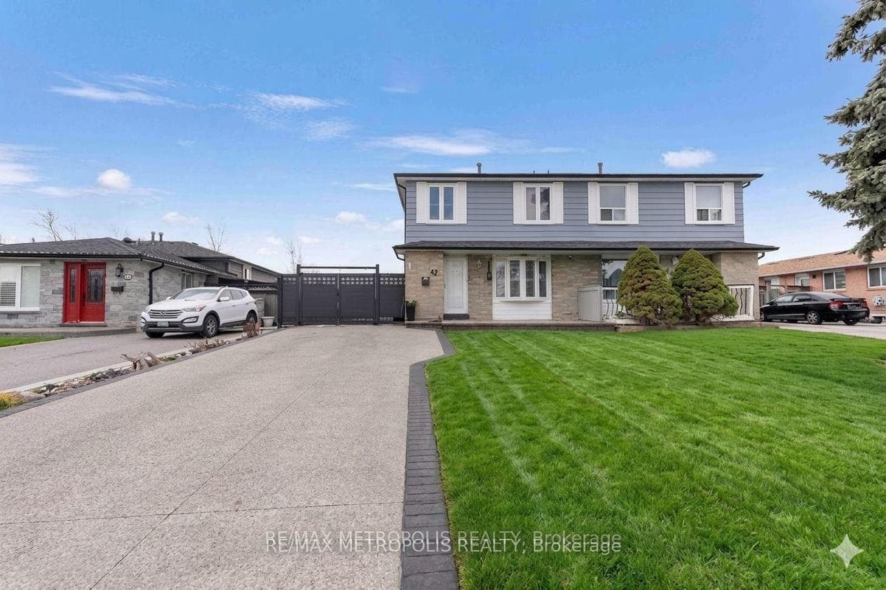 42 Gulliver Crescent, Brampton, ON L6S 1S9 - Photo 1
