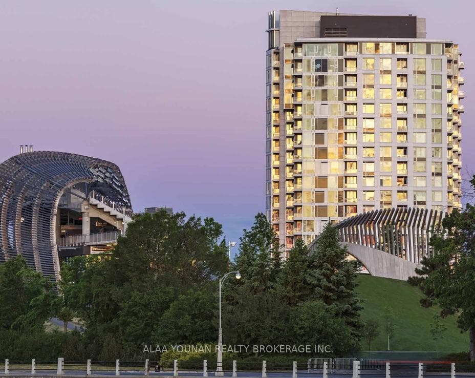 3075 Trafalgar Road Unit 102, Oakville, ON L6H 7C2 - Photo 1