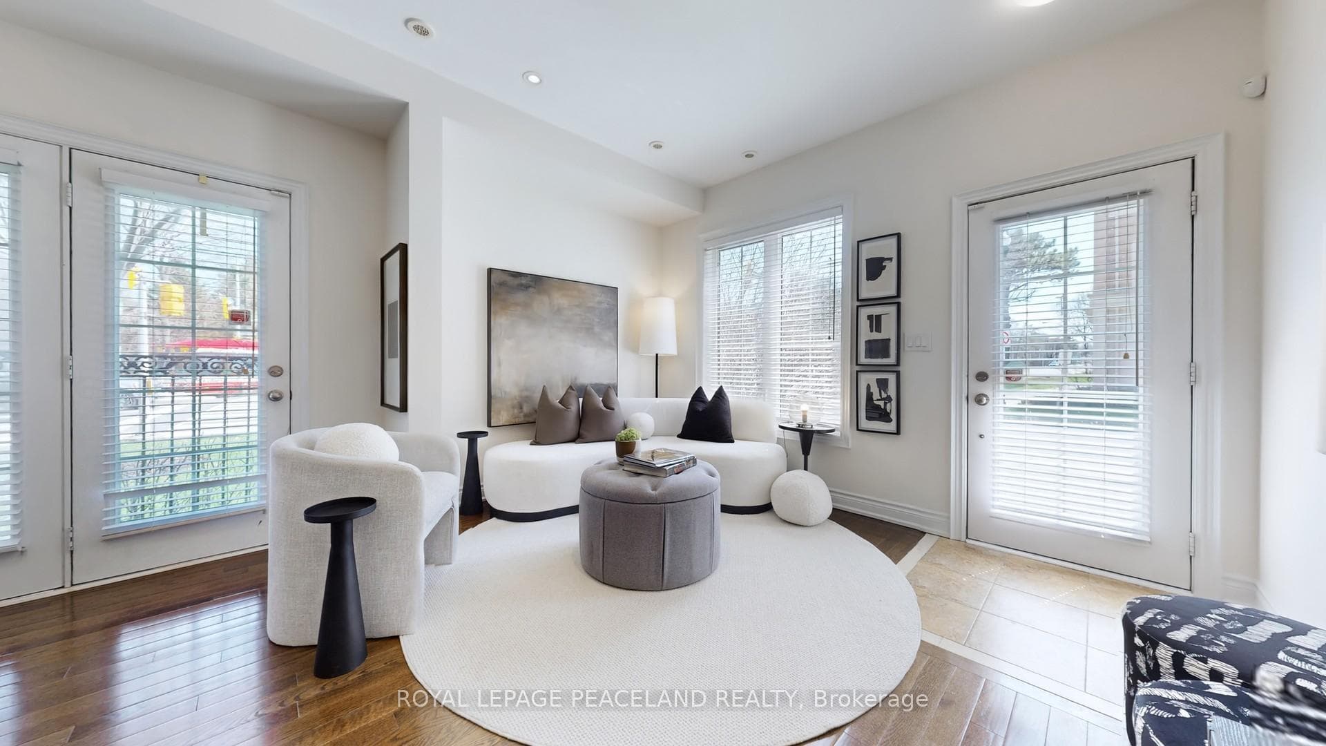 82 Hargrave Lane, Bridle Path / York Mills / Hoggs Hollow, ON M4N 0A4 - Photo 1