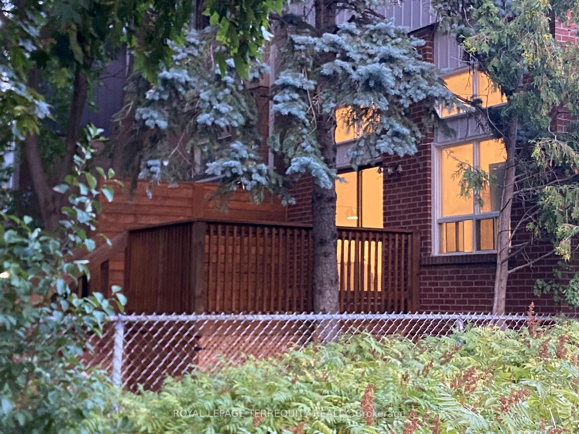28 Festival Drive, Thornhill / Willowdale, ON M2R 3V1 - Photo 1