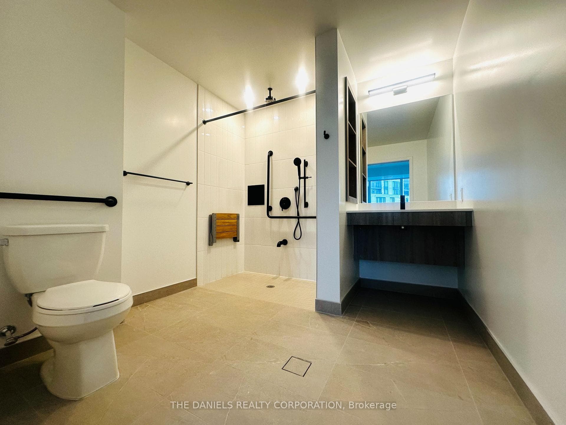 2495 Eglinton Avenue Unit 415, Mississauga