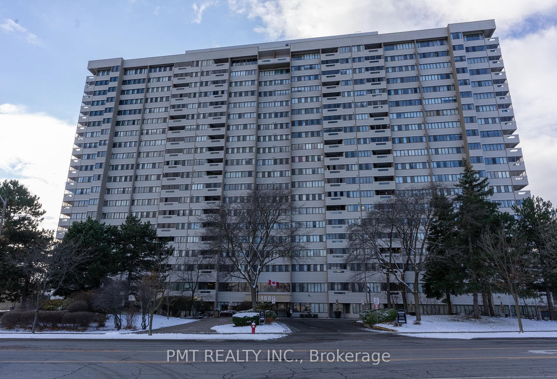 1580 Mississauga Valley Boulevard Unit 103, Mississauga, ON L5A 3T8 - Photo 1