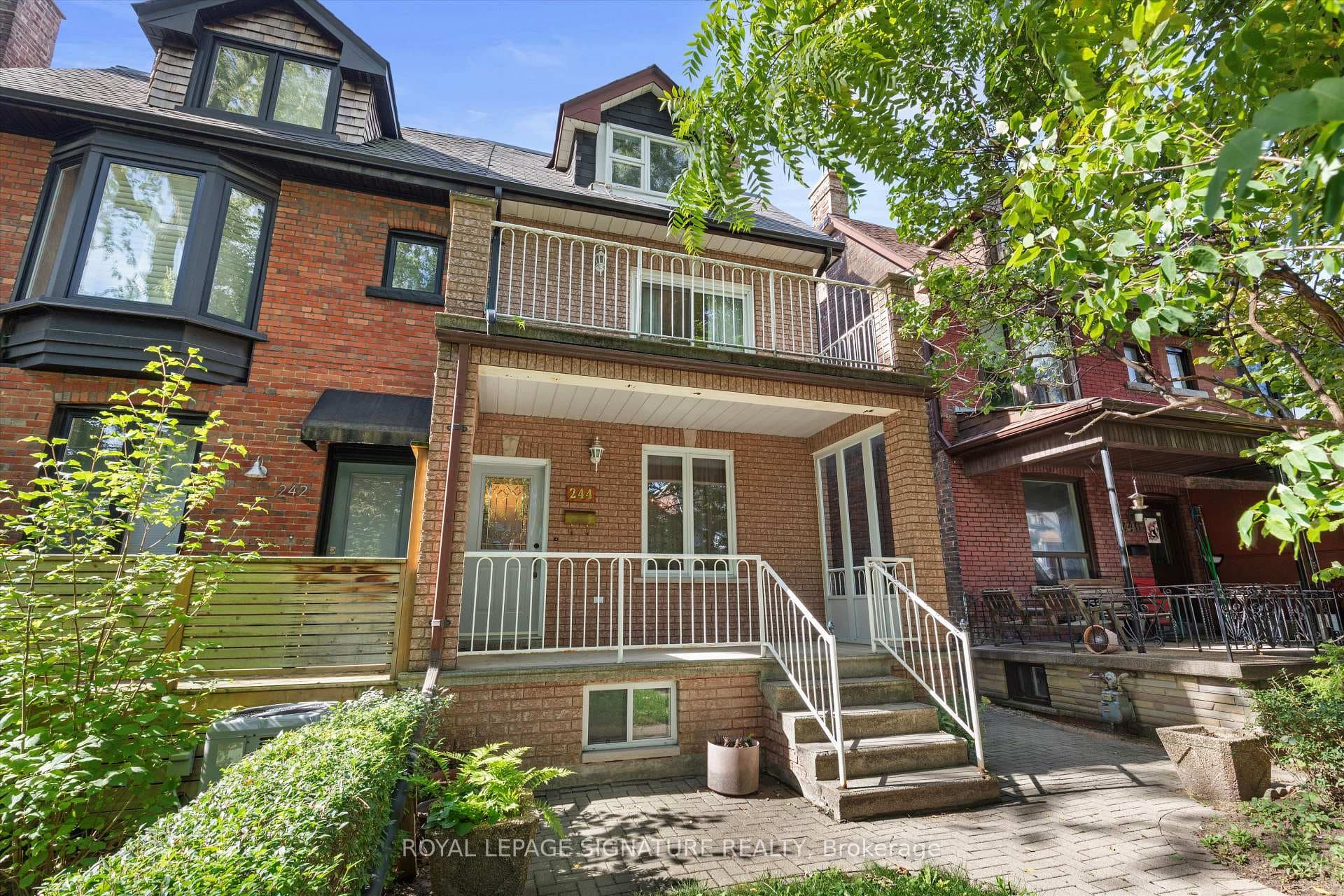 244 Grace Street, Downtown Toronto / Waterfront, ON M6G 3A6 - Photo 1