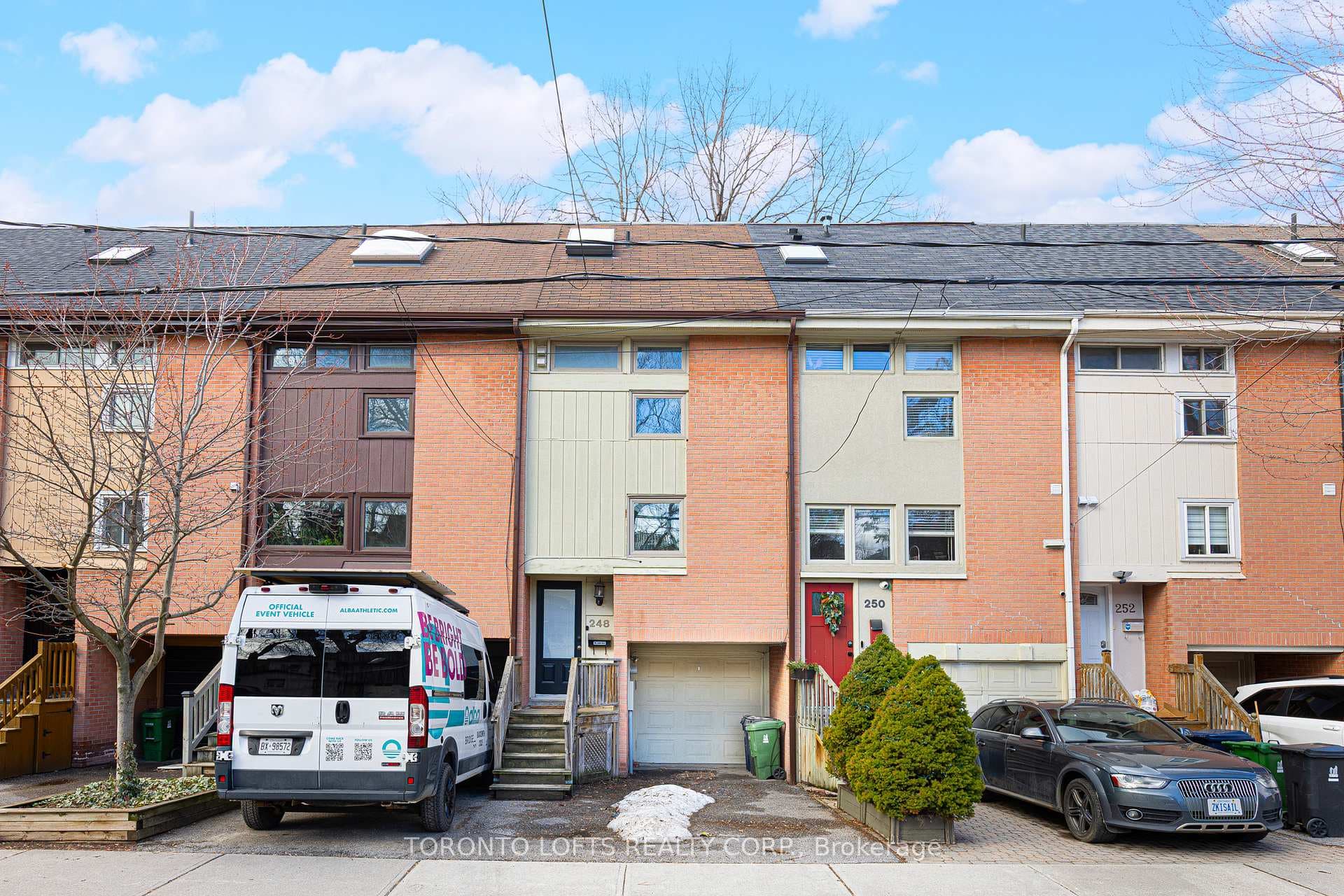 248 Milan Street, Toronto C08