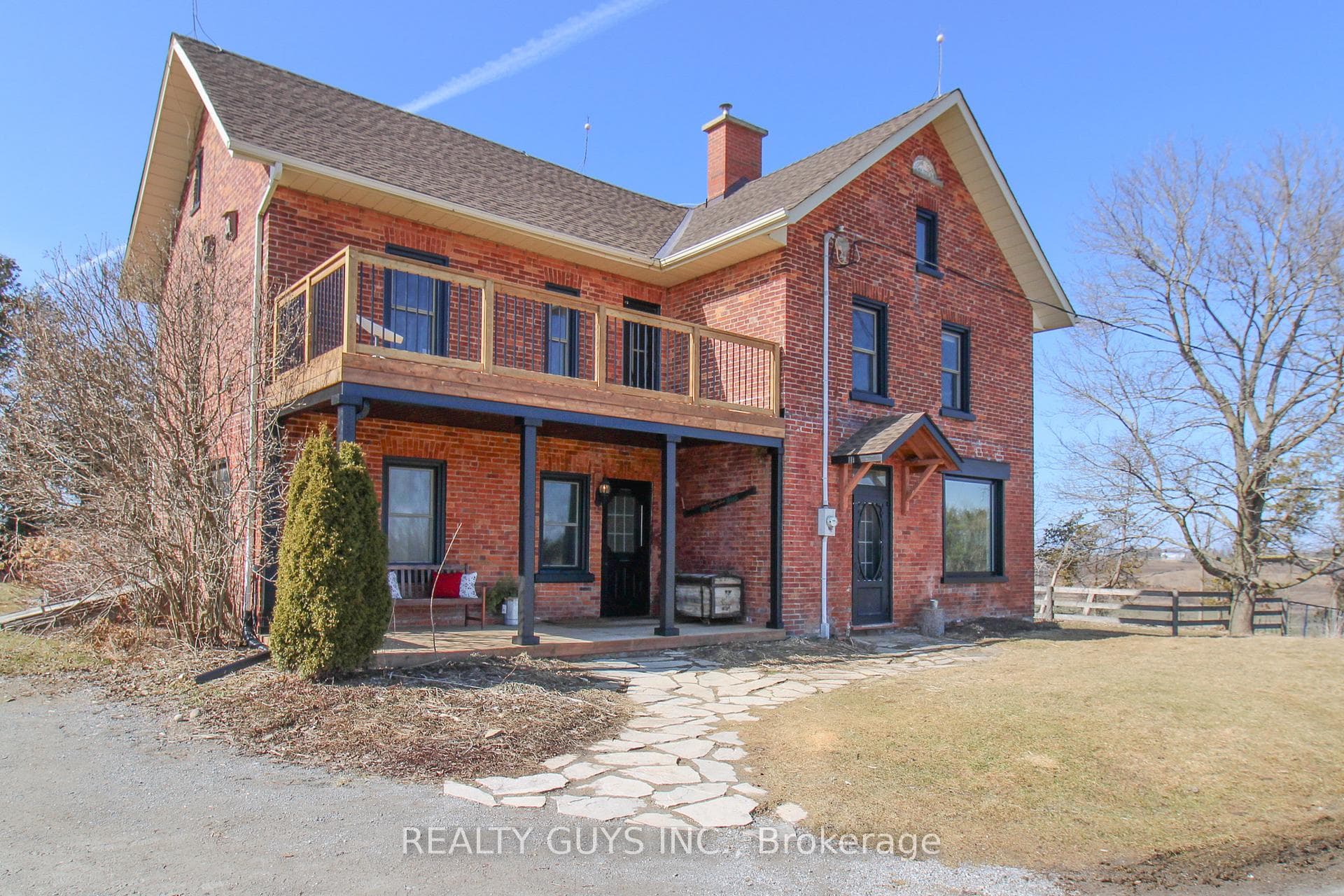 Welcome to 169 Fallis Line!