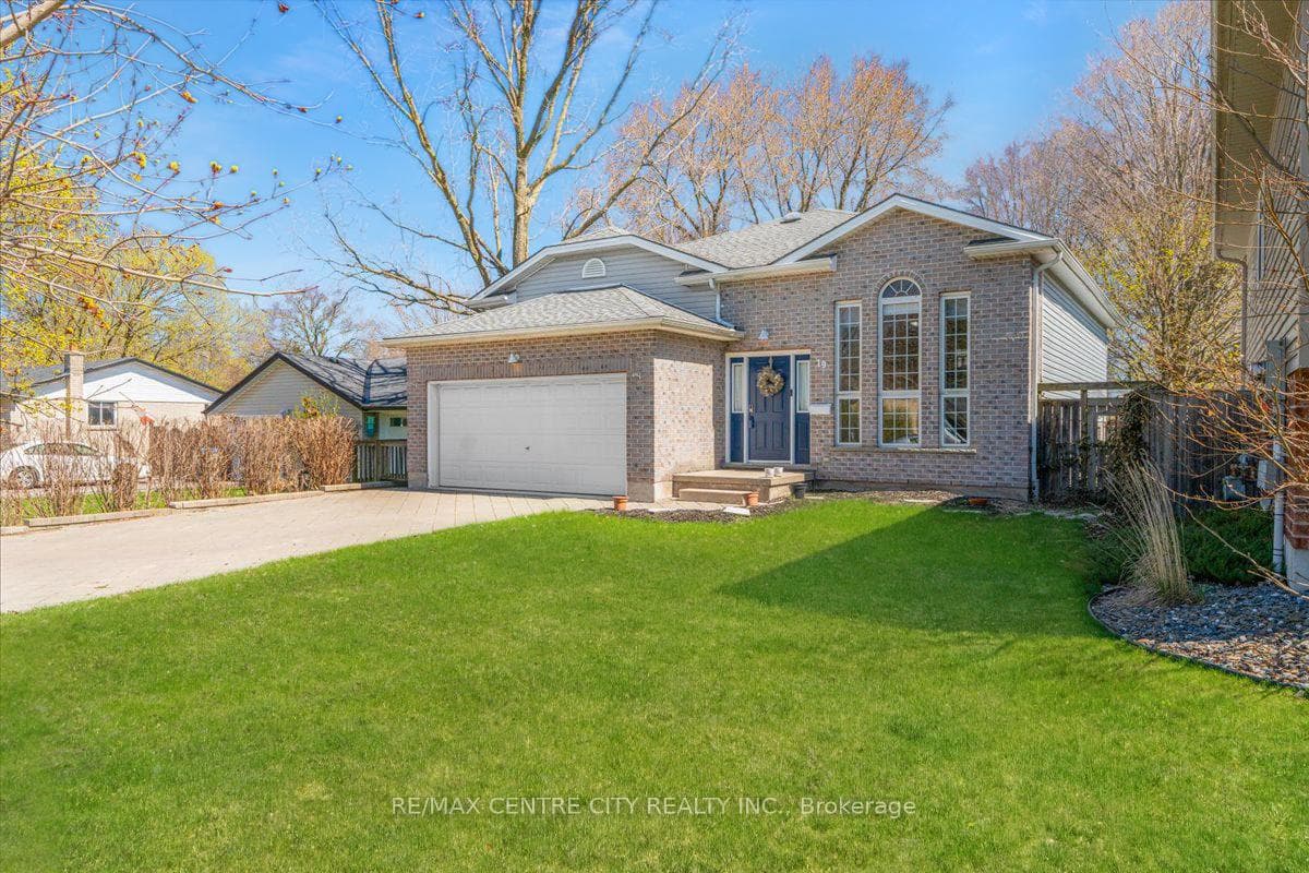 19 Dell Drive, Strathroy-Caradoc, ON N7G 1C6 - Photo 1