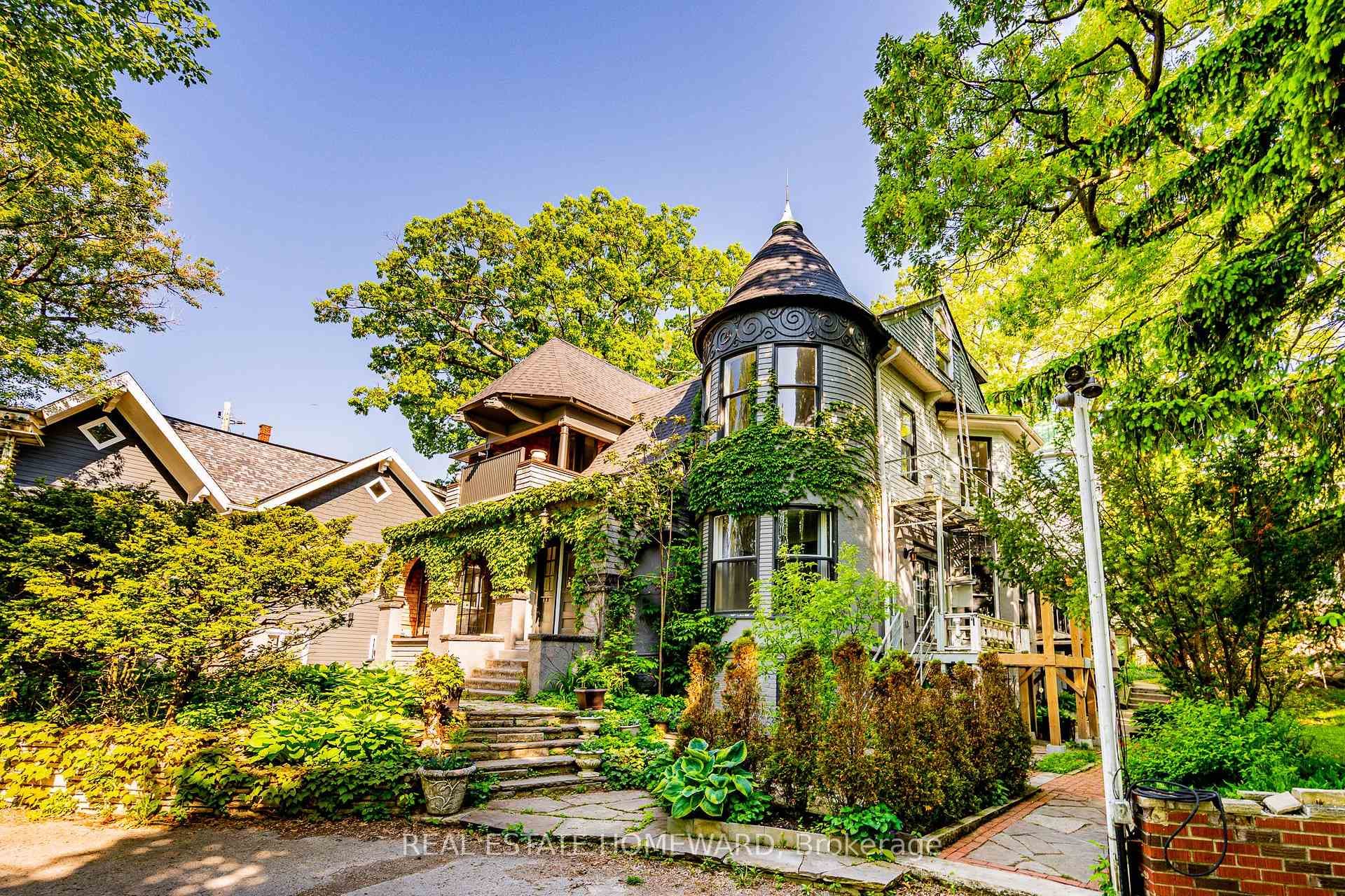 3025 Queen Street, Birch Cliff / Cliffside, ON M1N 1A5 - Photo 1