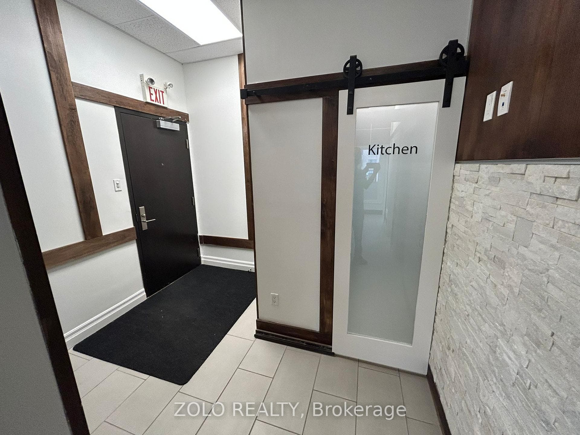 5409 Yonge Street Unit 209, Willowdale / Newtonbrook, ON M2N 2G7 - Photo 1