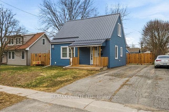35 Kerr Crescent, Quinte West, ON K8V 2W2 - Photo 1