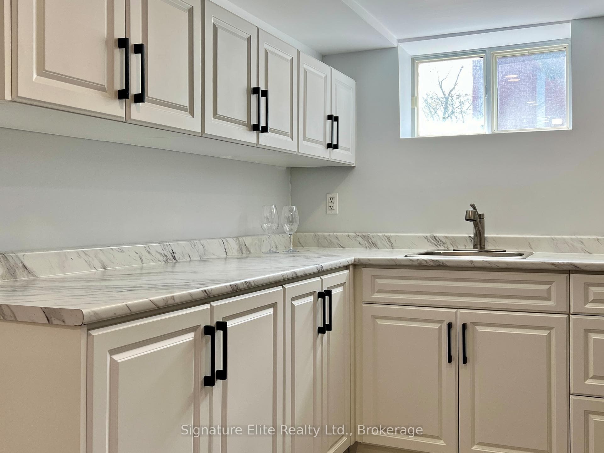34 Ovida Avenue Unit Lower, Etobicoke (Islington / Rexdale), ON M9B 1E1 - Photo 1