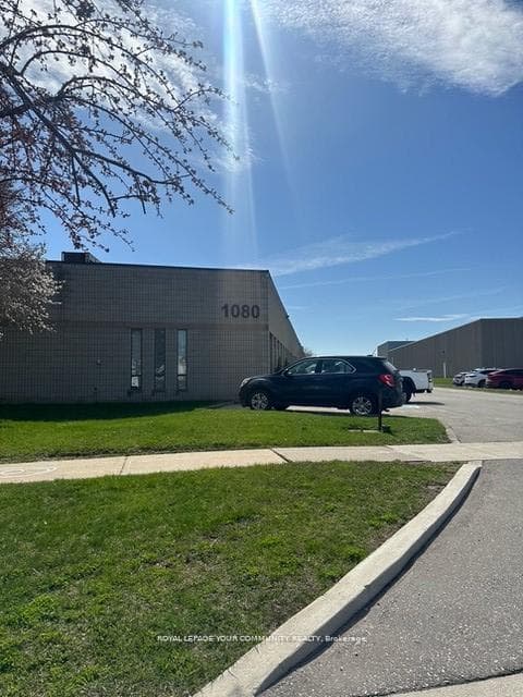 1080 Tristar Drive Unit 7, Mississauga, ON L5T 1P1 - Photo 1